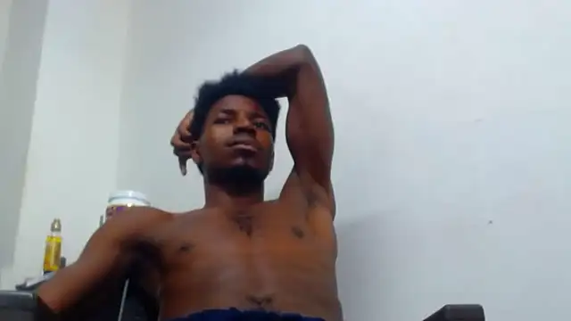 Snapshot of jaycolinss chatting on 10-11-25, 05:17 jaycolinss online show from 10-11-25, 05:17