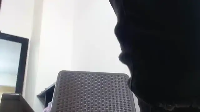 Snapshot of jaycolinss chatting on 10-15-25, 12:38 jaycolinss online show from 10-15-25, 12:38