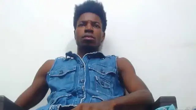 Snapshot of jaycolinss chatting on 10-19-25, 08:37 jaycolinss online show from 10-19-25, 08:37