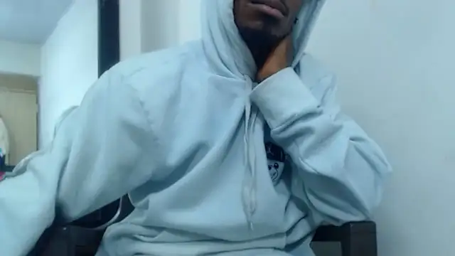 Snapshot of jaycolinss chatting on 11-06-25, 10:49 jaycolinss online show from 11-06-25, 10:49