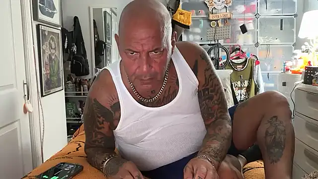 joeytatts66 online show from 10-17-25, 01:20