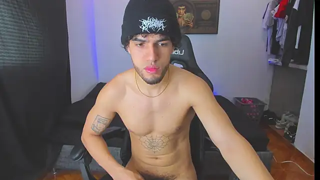 Snapshot of daddy_jhons chatting on 11-06-25, 04:52 daddy jhons online show from 11-06-25, 04:52