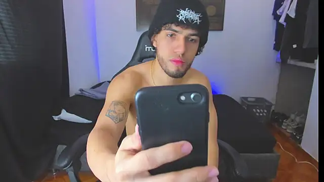 Snapshot of daddy_jhons chatting on 11-22-25, 05:12 daddy jhons online show from 11-22-25, 05:12