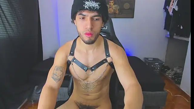 Snapshot of daddy_jhons chatting on 11-24-25, 05:01 daddy jhons online show from 11-24-25, 05:01