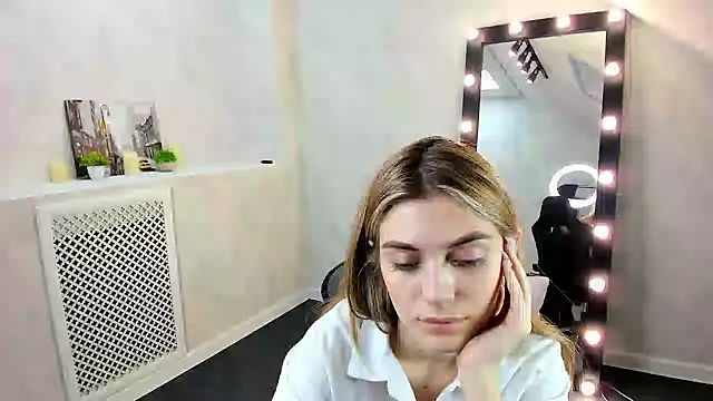 Cherry Price online show from 12-18-24, 03:47