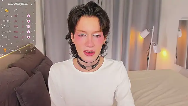 Snapshot of Kolette_Gray chatting on 03-09-25, 10:30 Kolette Gray online show from 03-09-25, 10:30