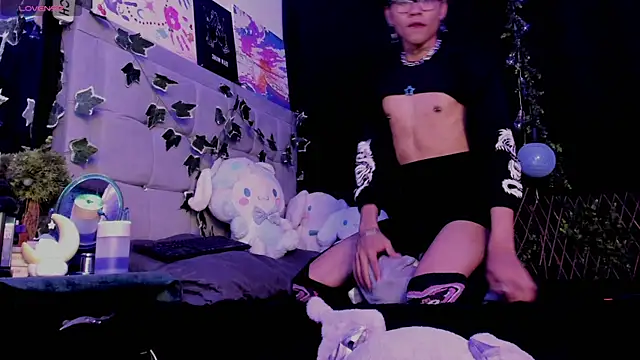 Snapshot of jacks_hotter chatting on 01-21-25, 02:22 jacks hotter online show from 01-21-25, 02:22