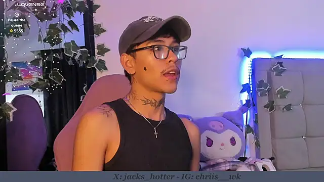 Snapshot of jacks_hotter chatting on 09-11-25, 08:31 jacks hotter online show from 09-11-25, 08:31