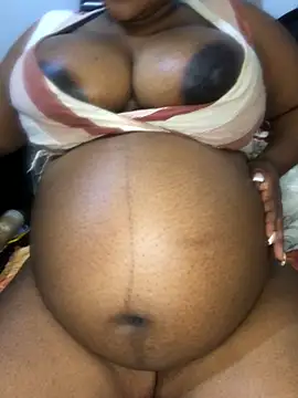 Snapshot of PervertPreggy chatting on 01-04-25, 08:05 PervertPreggy online show from 01-04-25, 08:05