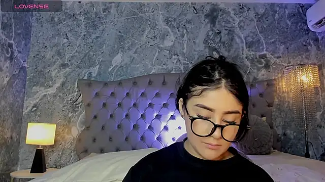 Snapshot of Belliinda_21 chatting on 06-20-26, 07:05 Belliinda 21 online show from 06-20-26, 07:05