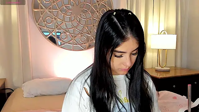 Snapshot of Belliinda_21 chatting on 07-13-26, 07:16 Belliinda 21 online show from 07-13-26, 07:16