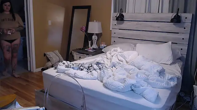 TexasTattooedHouseWife online show from 03-19-25, 02:46