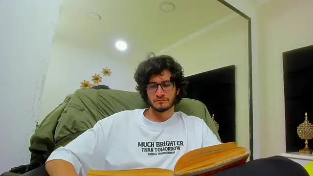 Loggan donnelly online show from 01-02-25, 08:46