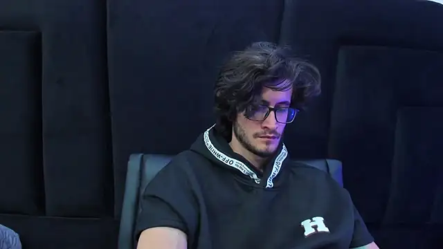 Loggan donnelly online show from 01-11-25, 10:40