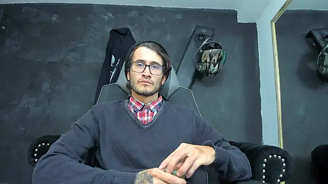 Loggan donnelly online show from 09-30-25, 08:36