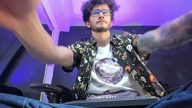 Loggan donnelly online show from 10-02-25, 06:48