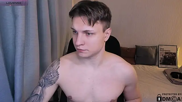 handsome guy01 online show from 02-04-26, 12:05