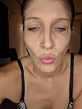 Lenchen  online show from 01-06-25, 08:39