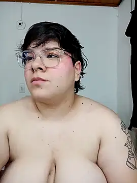 amalia love online show from 12-15-24, 04:04