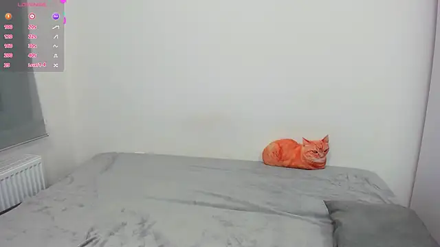 Snapshot of ravenousbiter chatting on 02-08-25, 08:10 ravenousbiter online show from 02-08-25, 08:10