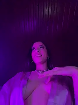 Snapshot of Praga_Pink chatting on 03-18-25, 07:52 Praga Pink online show from 03-18-25, 07:52