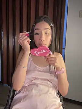 Snapshot of Praga_Pink chatting on 10-09-25, 04:21 Praga Pink online show from 10-09-25, 04:21