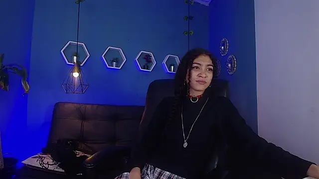 Snapshot of Aurora_ath chatting on 12-18-25, 03:12 Aurora ath online show from 12-18-25, 03:12