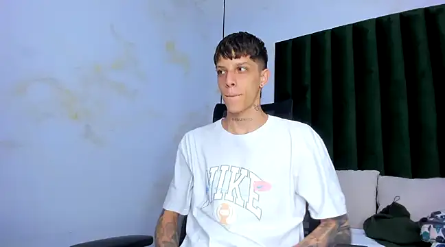 Snapshot of Adam_hard_ chatting on 12-03-24, 08:50 Adam hard  online show from 12-03-24, 08:50