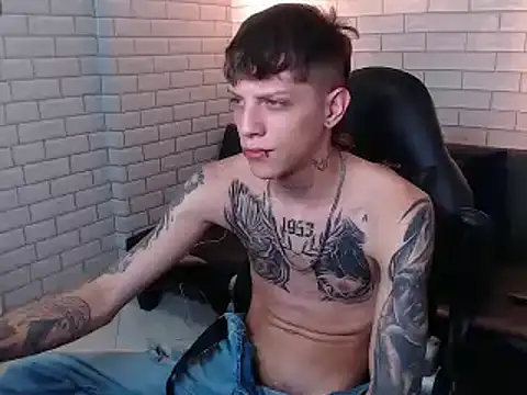 Snapshot of Adam_hard_ chatting on 01-07-25, 11:03 Adam hard  online show from 01-07-25, 11:03