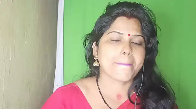 Snapshot of mamoni91 chatting on 02-06-25, 05:40 mamoni91 online show from 02-06-25, 05:40