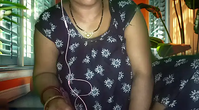 Snapshot of mamoni91 chatting on 03-20-25, 01:02 mamoni91 online show from 03-20-25, 01:02