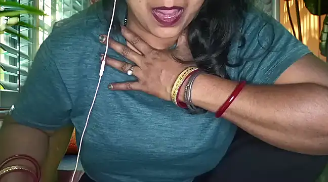 Snapshot of mamoni91 chatting on 03-21-25, 02:50 mamoni91 online show from 03-21-25, 02:50