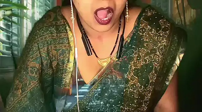 Snapshot of mamoni91 chatting on 03-22-25, 05:31 mamoni91 online show from 03-22-25, 05:31