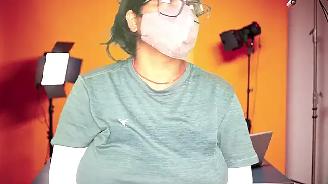 Snapshot of mamoni91 chatting on 09-12-25, 03:17 mamoni91 online show from 09-12-25, 03:17