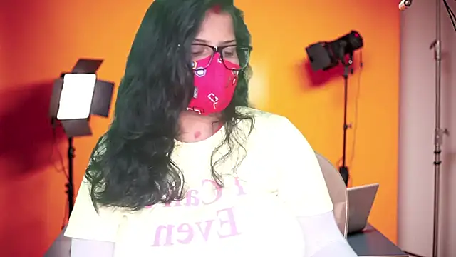 Snapshot of mamoni91 chatting on 09-22-25, 02:35 mamoni91 online show from 09-22-25, 02:35