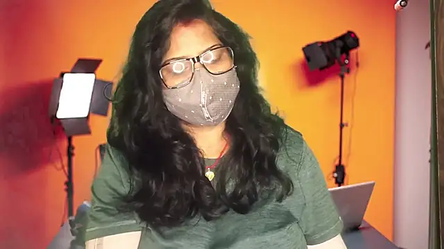 Snapshot of mamoni91 chatting on 10-05-25, 02:54 mamoni91 online show from 10-05-25, 02:54