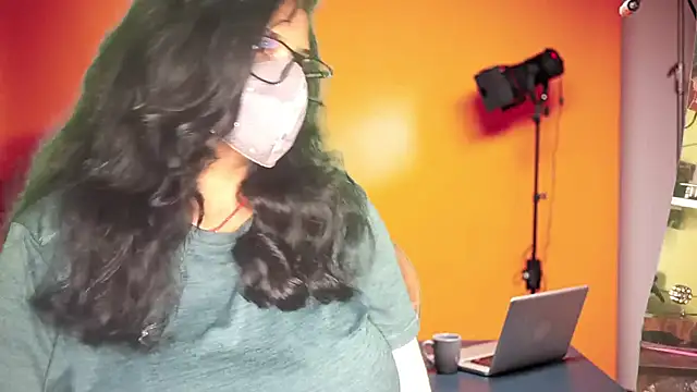 Snapshot of mamoni91 chatting on 10-06-25, 03:37 mamoni91 online show from 10-06-25, 03:37