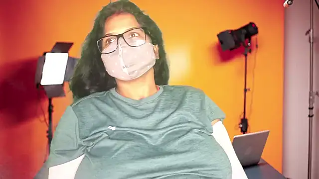 Snapshot of mamoni91 chatting on 10-08-25, 02:42 mamoni91 online show from 10-08-25, 02:42