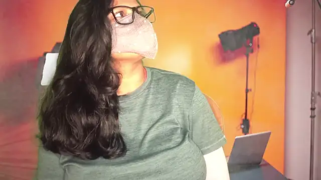 Snapshot of mamoni91 chatting on 10-10-25, 03:05 mamoni91 online show from 10-10-25, 03:05