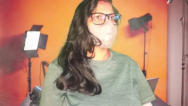 Snapshot of mamoni91 chatting on 10-13-25, 02:55 mamoni91 online show from 10-13-25, 02:55