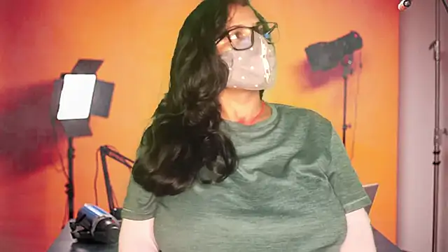 Snapshot of mamoni91 chatting on 10-14-25, 03:07 mamoni91 online show from 10-14-25, 03:07