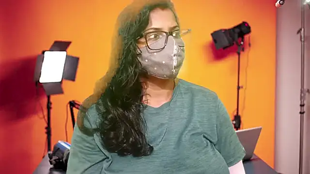 Snapshot of mamoni91 chatting on 10-24-25, 03:14 mamoni91 online show from 10-24-25, 03:14