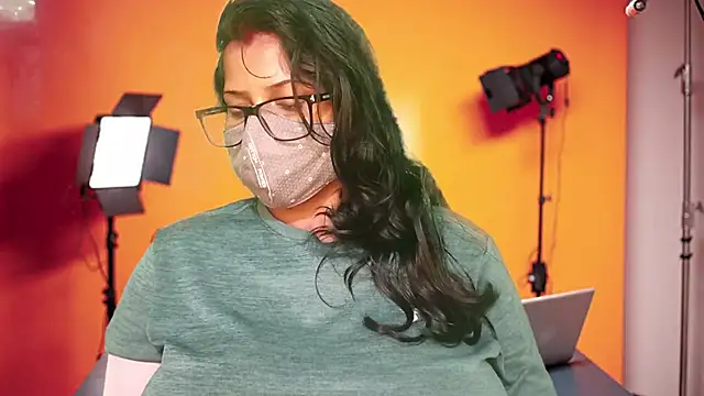 Snapshot of mamoni91 chatting on 11-04-25, 03:05 mamoni91 online show from 11-04-25, 03:05