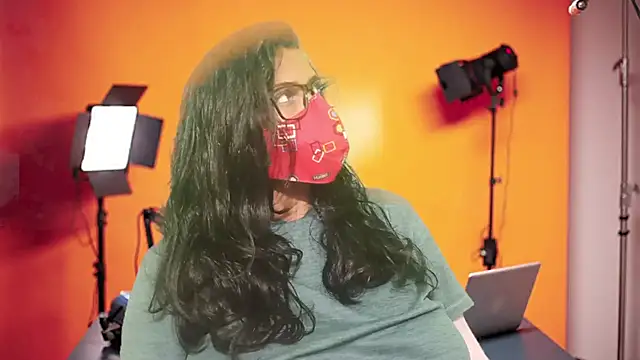 Snapshot of mamoni91 chatting on 12-02-25, 03:45 mamoni91 online show from 12-02-25, 03:45