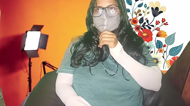 Snapshot of mamoni91 chatting on 02-21-26, 03:51 mamoni91 online show from 02-21-26, 03:51