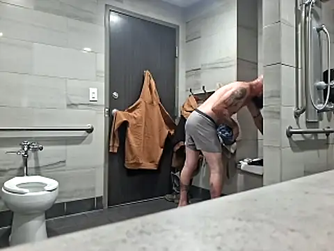 Cantufamily1979 online show from 10-30-25, 05:42