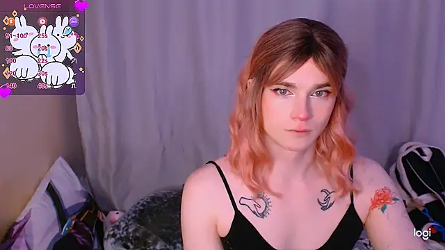 Snapshot of Alice_Hells chatting on 12-18-24, 05:37 Alice Hells online show from 12-18-24, 05:37