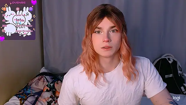 Snapshot of Alice_Hells chatting on 01-14-25, 04:15 Alice Hells online show from 01-14-25, 04:15