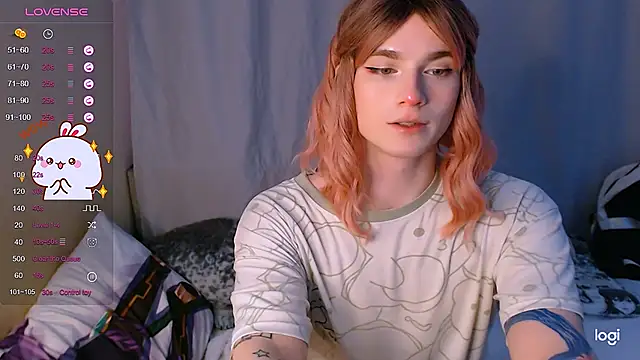 Snapshot of Alice_Hells chatting on 02-01-25, 07:15 Alice Hells online show from 02-01-25, 07:15