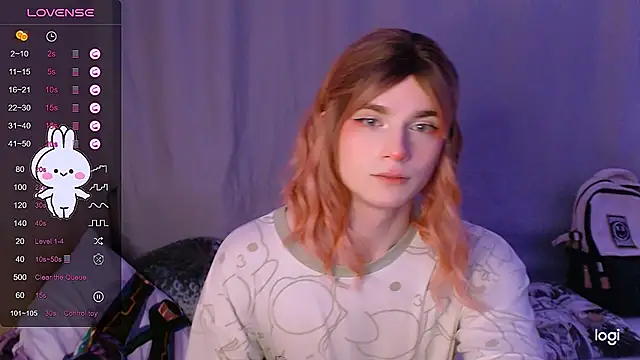 Snapshot of Alice_Hells chatting on 02-08-25, 07:15 Alice Hells online show from 02-08-25, 07:15